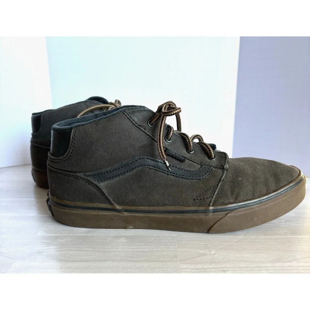 Vans Chukka Mid Canvas Brown‎ Gum Sole Youth 6, Men 6, Women 7.5, MidTop Sneaker